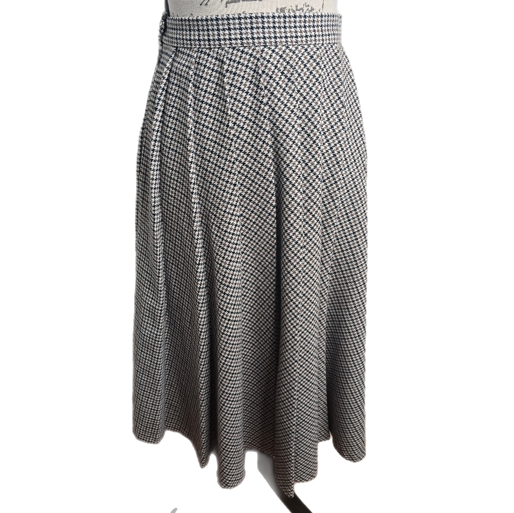 2003 Fashions Polyester & Wool Size 13/14  Houndstooth Black Brown White Skirt